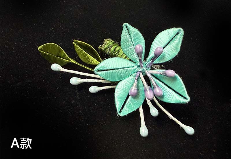 傳統紅春仔花(百合花)夾/胸針/髮梳